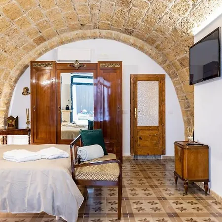 B&B Corte Lirice Paradiso 지오이아델콜레